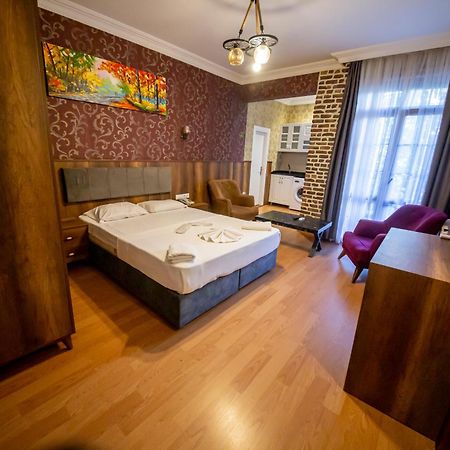 Royal Garden Suite And Hotel Istambul Exterior foto